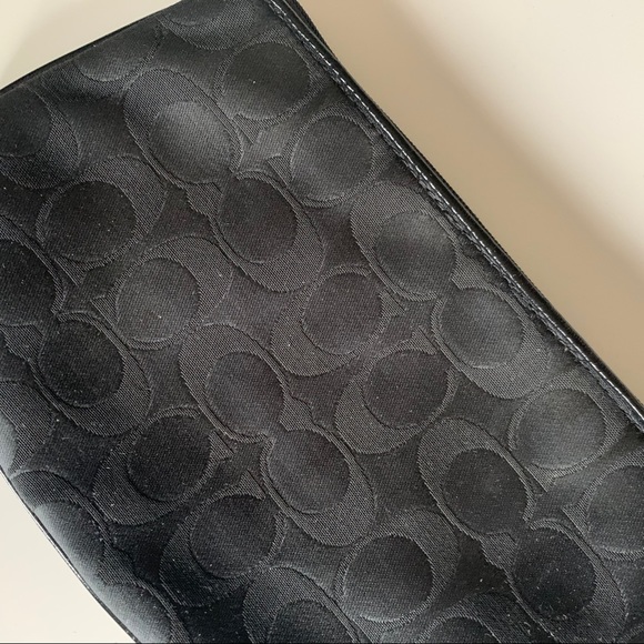 COACH Wristlet/Clutch - Picture 3 of 4